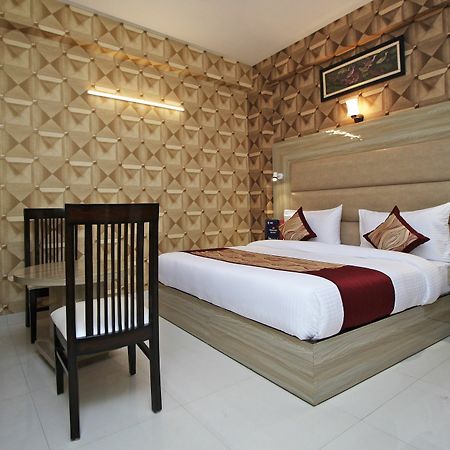 Airport Hotel Hsp Nuova Delhi Esterno foto