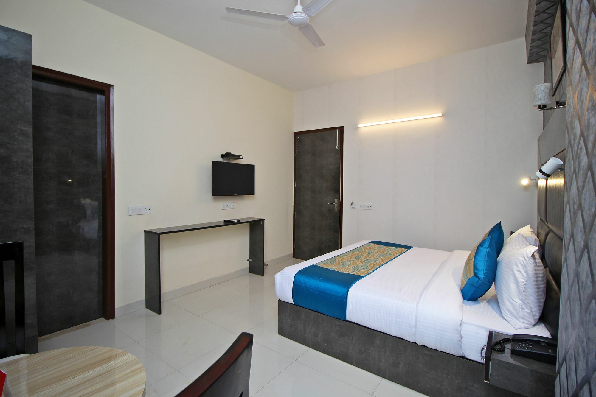 Airport Hotel Hsp Nuova Delhi Esterno foto