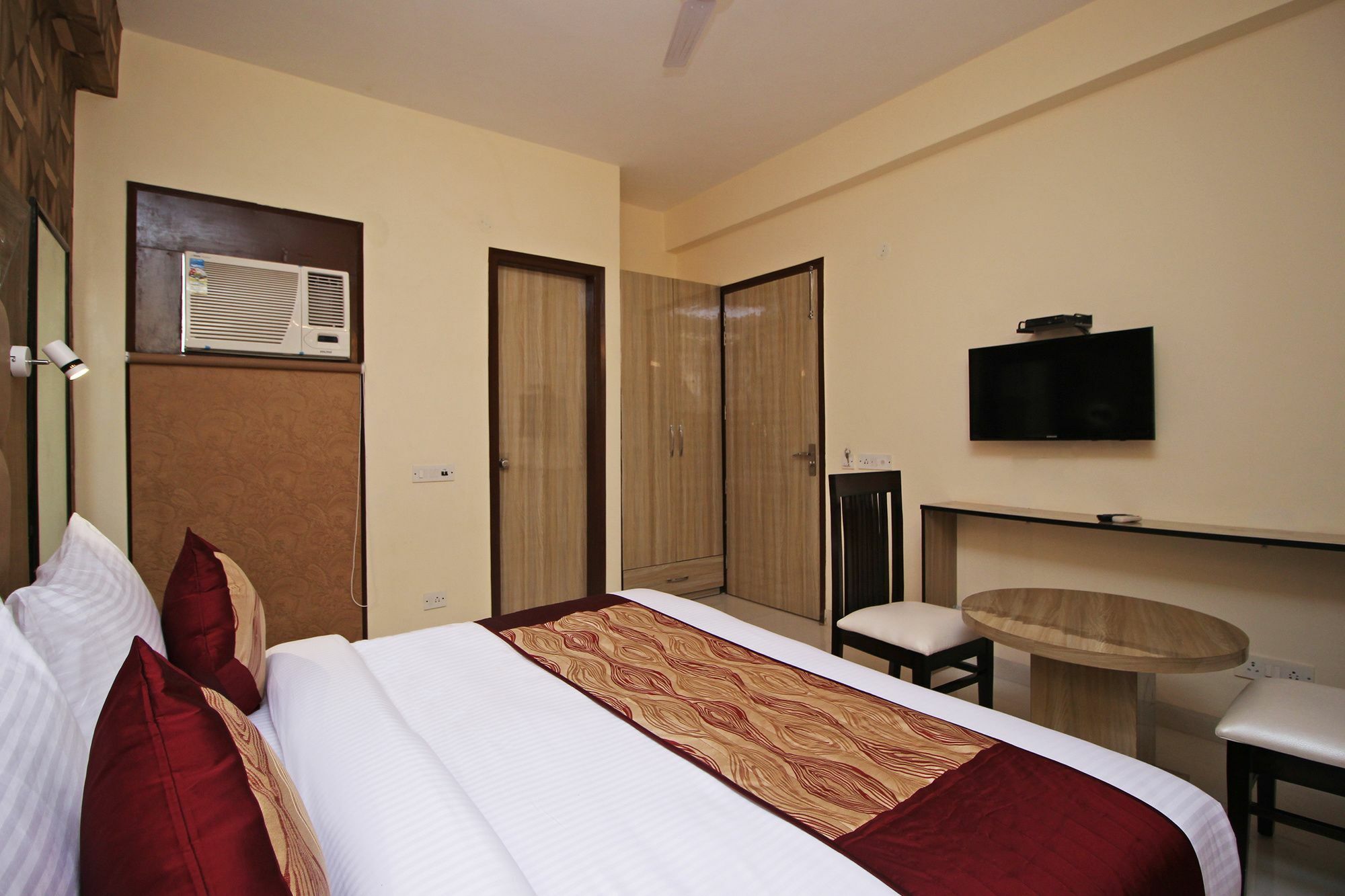 Airport Hotel Hsp Nuova Delhi Esterno foto